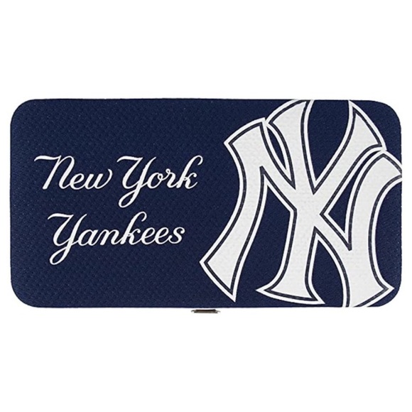 NY Yankees Shell Mesh Wallet - Picture 6 of 7